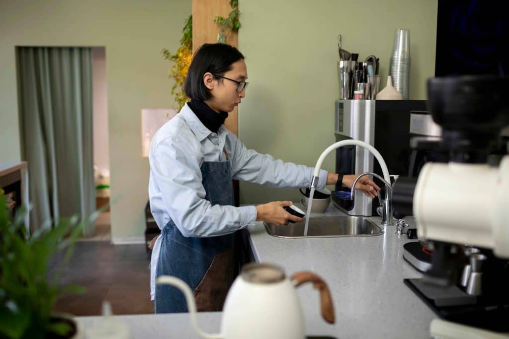 Filter air bukan menjadi masalah lagi bagi cafe atau restoran dengan ruang terbatas