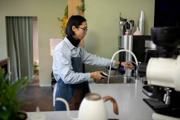 Filter air bukan menjadi masalah lagi bagi cafe atau restoran dengan ruang terbatas