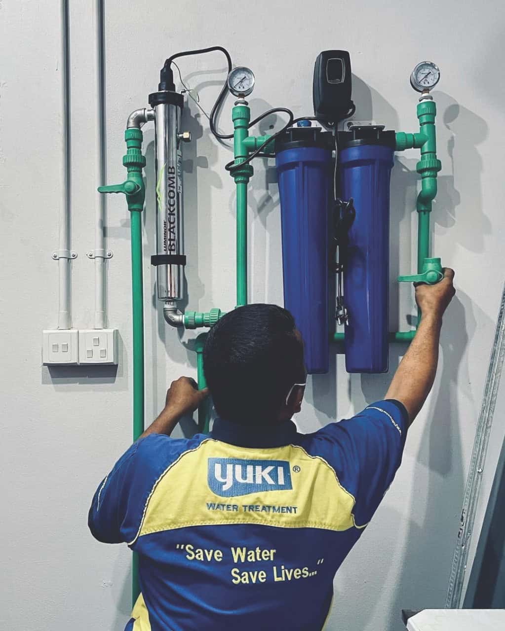 Perawatan berkala filter air di musim hujan