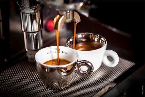 Mesin kopi berkerak